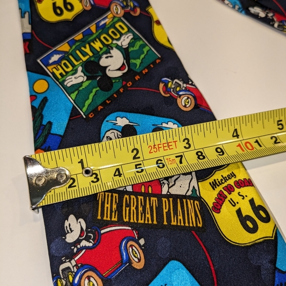 Mickey Mouse "American Road Trip" tie 100% silk - Picture 4 of 4